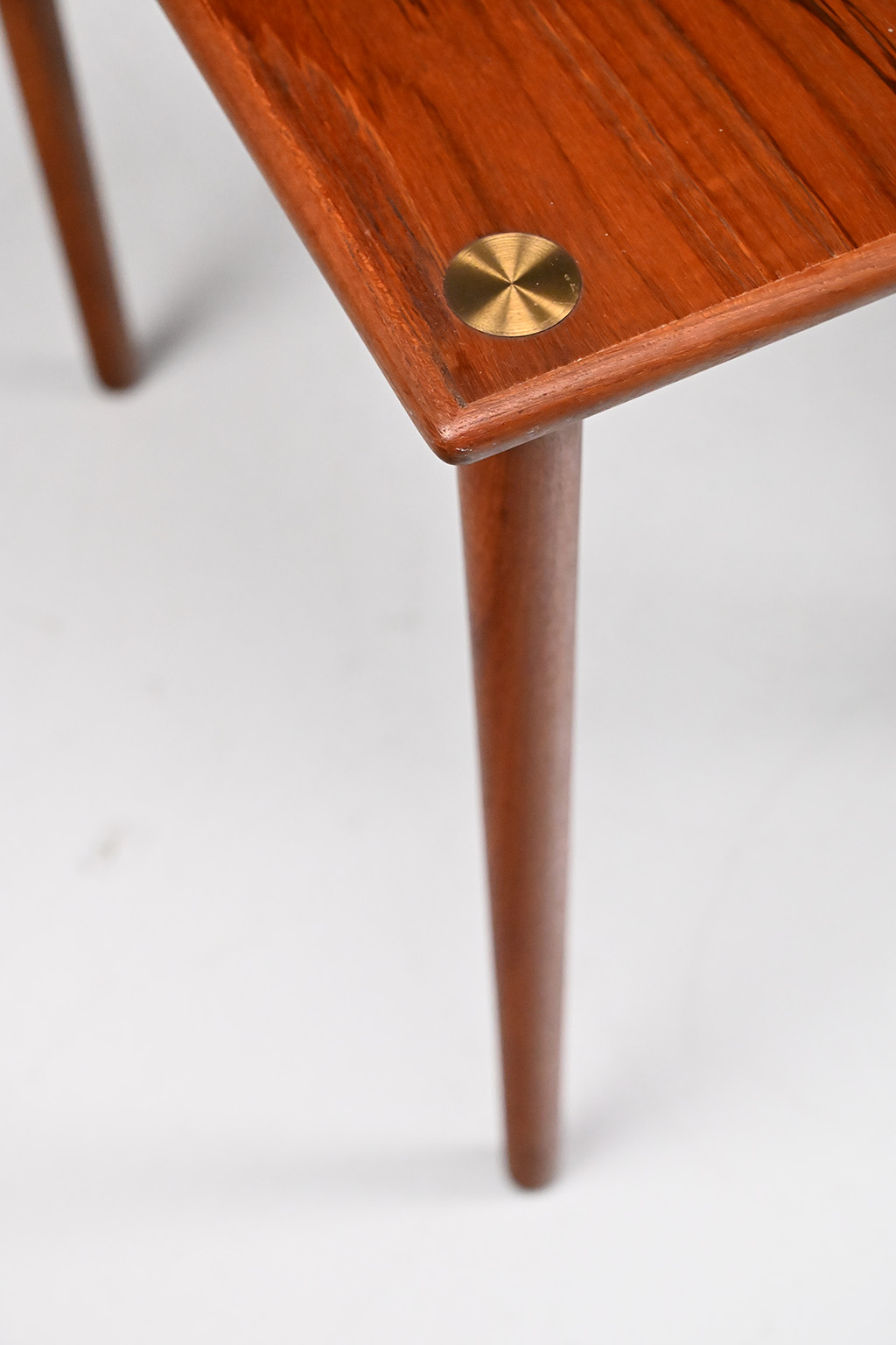 72280 Farum bijzettafel 04