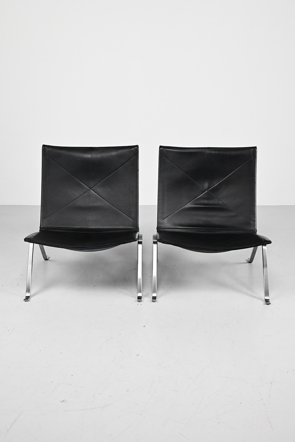 72282_83 Fritz Hansen PK22 02
