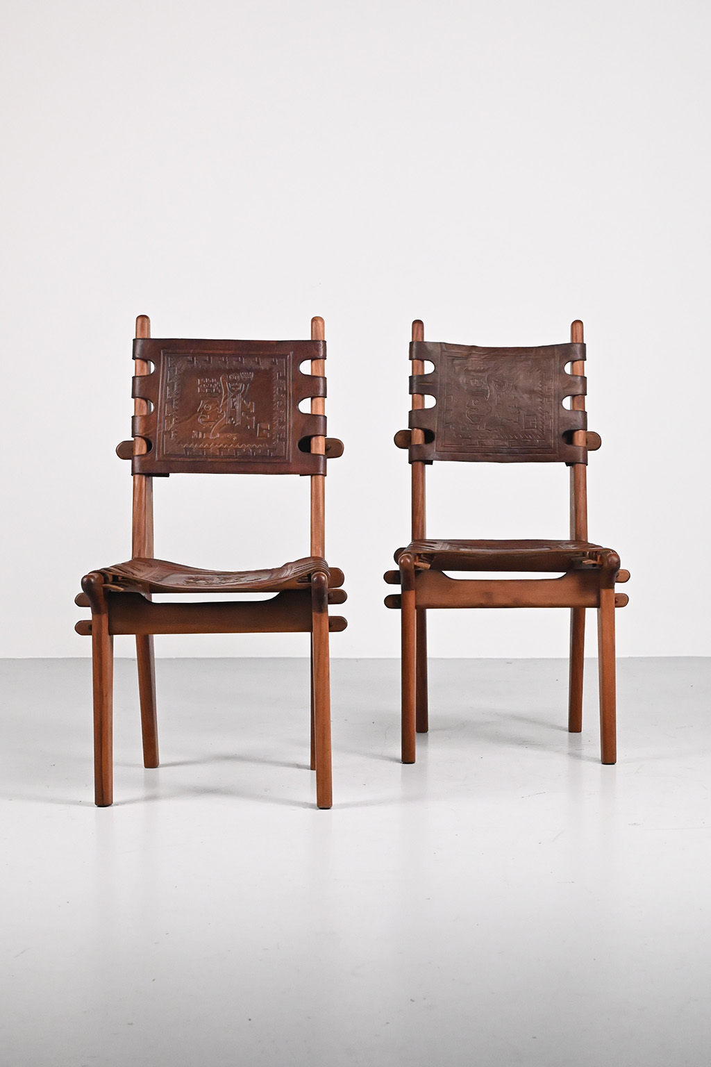 72288 Pazmino stoelen 02