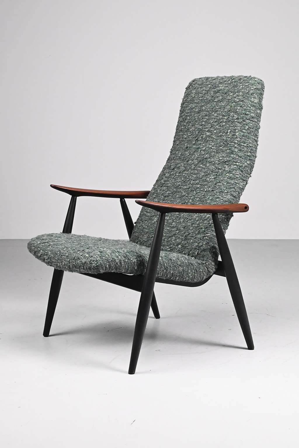 72304 Asko Olli Borg fauteuil 01