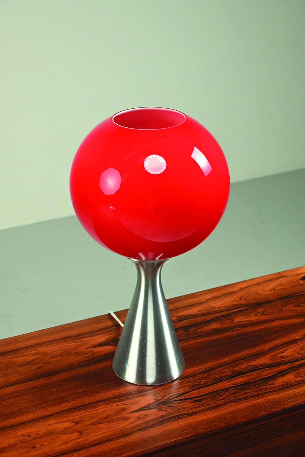 72321 Erco space age lamp 02