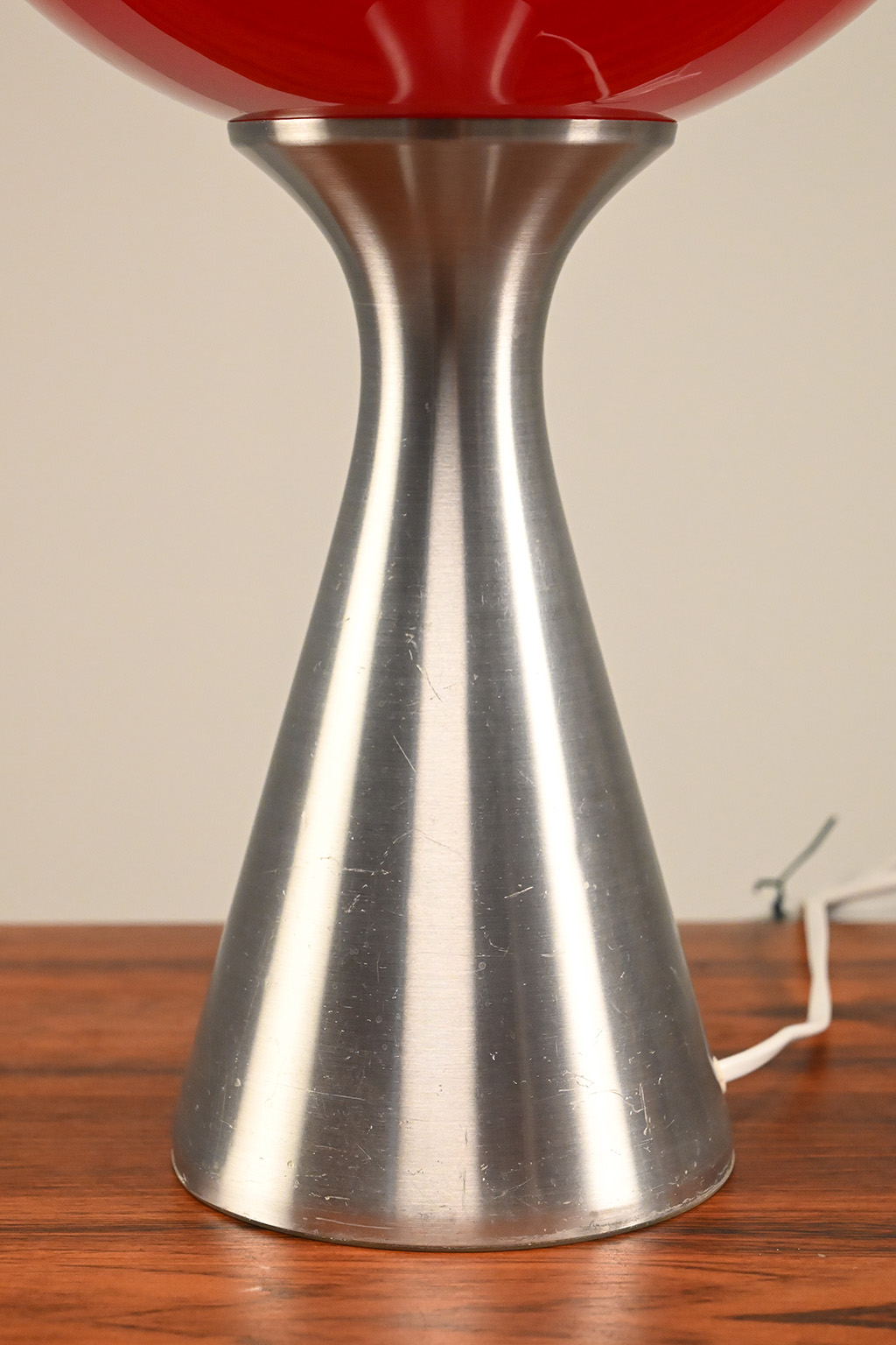 72321 Erco space age lamp 06