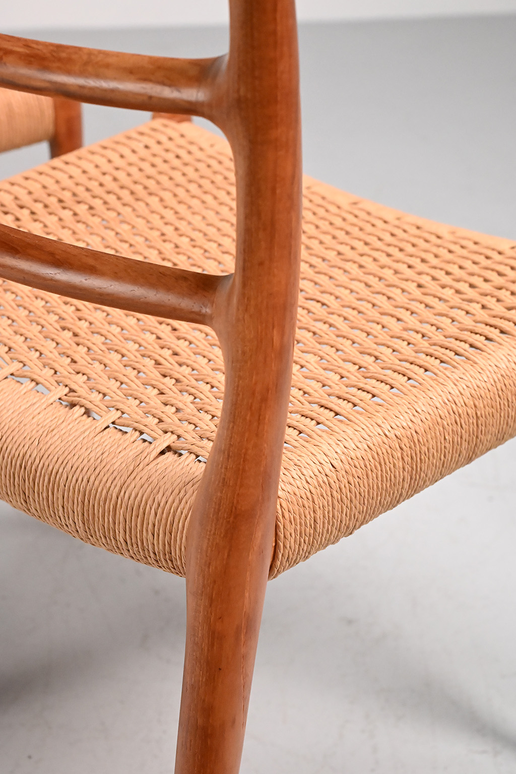 72339 Moller model 82 stoelen 07