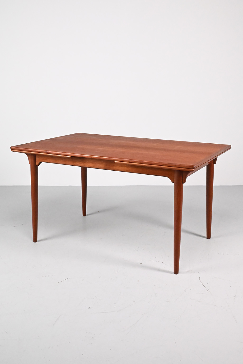 72104 Omann Jun 54 eettafel 01