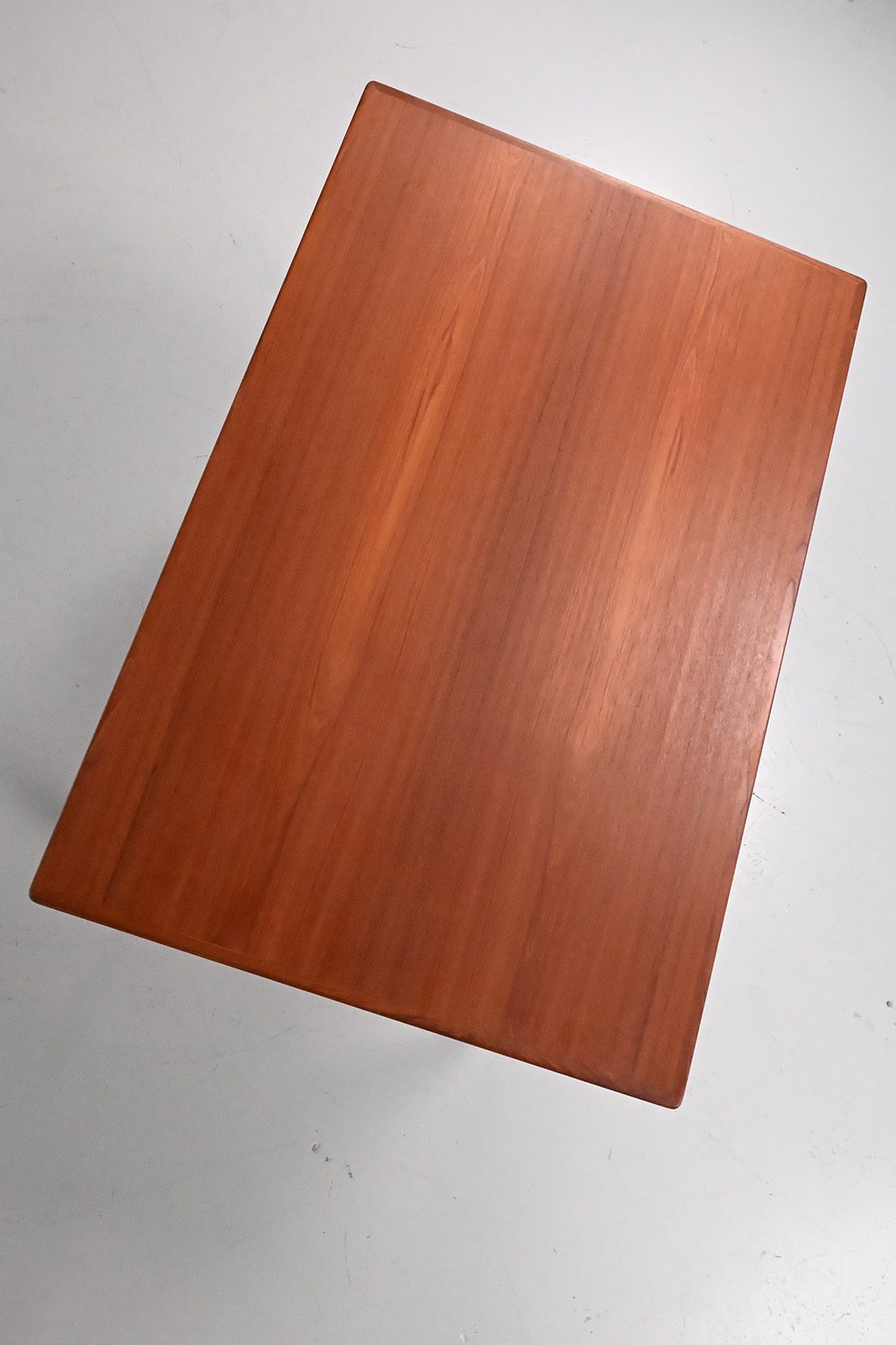 72104 Omann Jun 54 eettafel 10