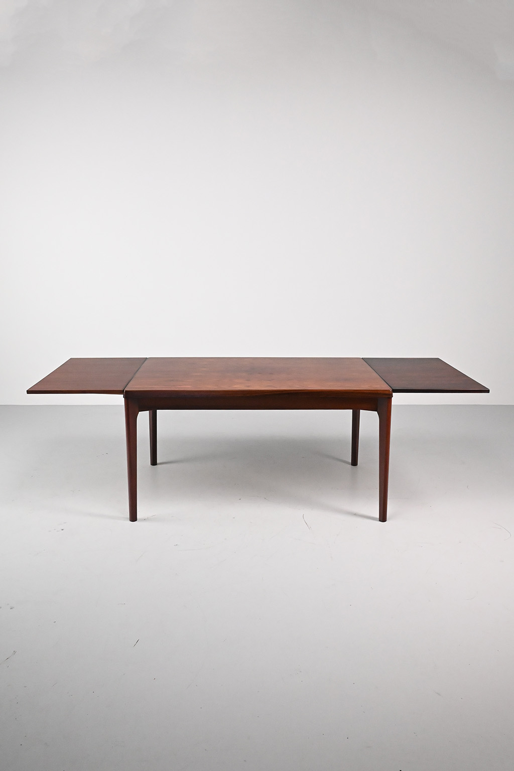 72105 Kjaernulf palissander tafel02