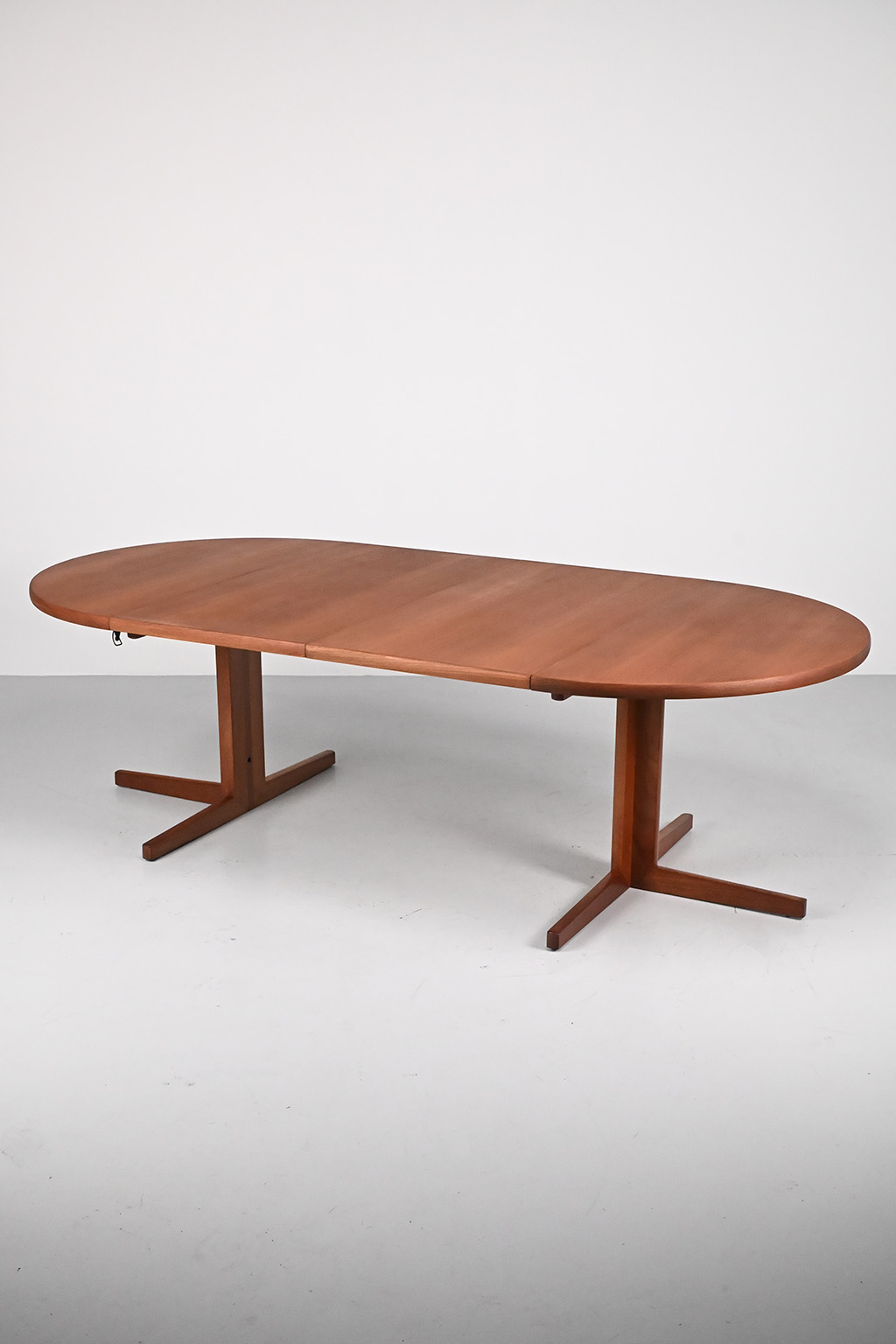 72340 Eetkamertafel 01