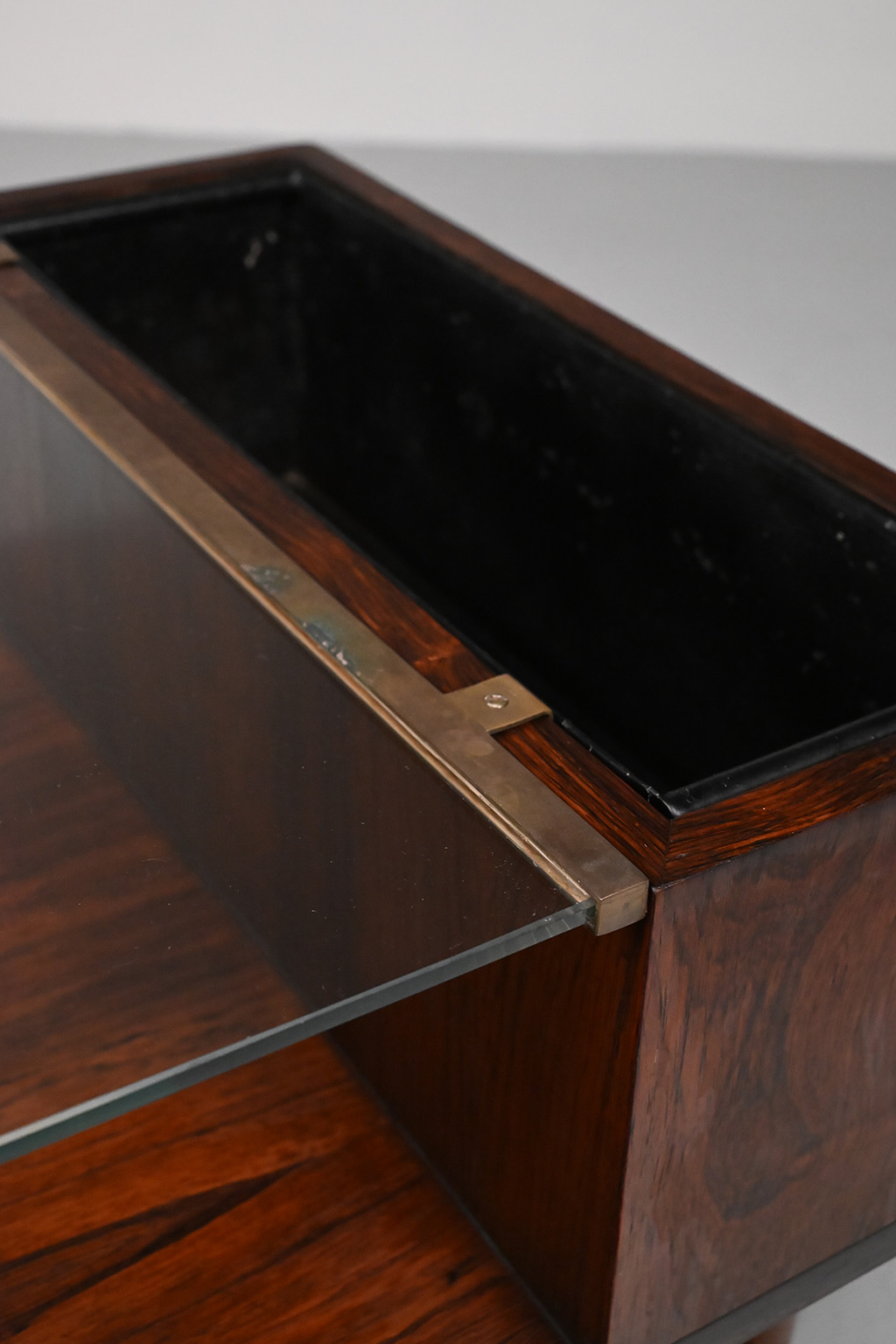 72352 Andersen salontafel met bak 06