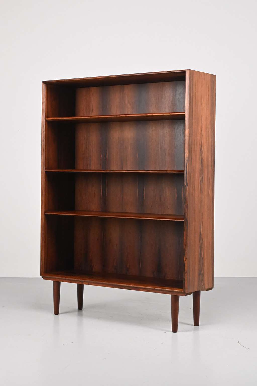 72358 Deense boekenkast 01