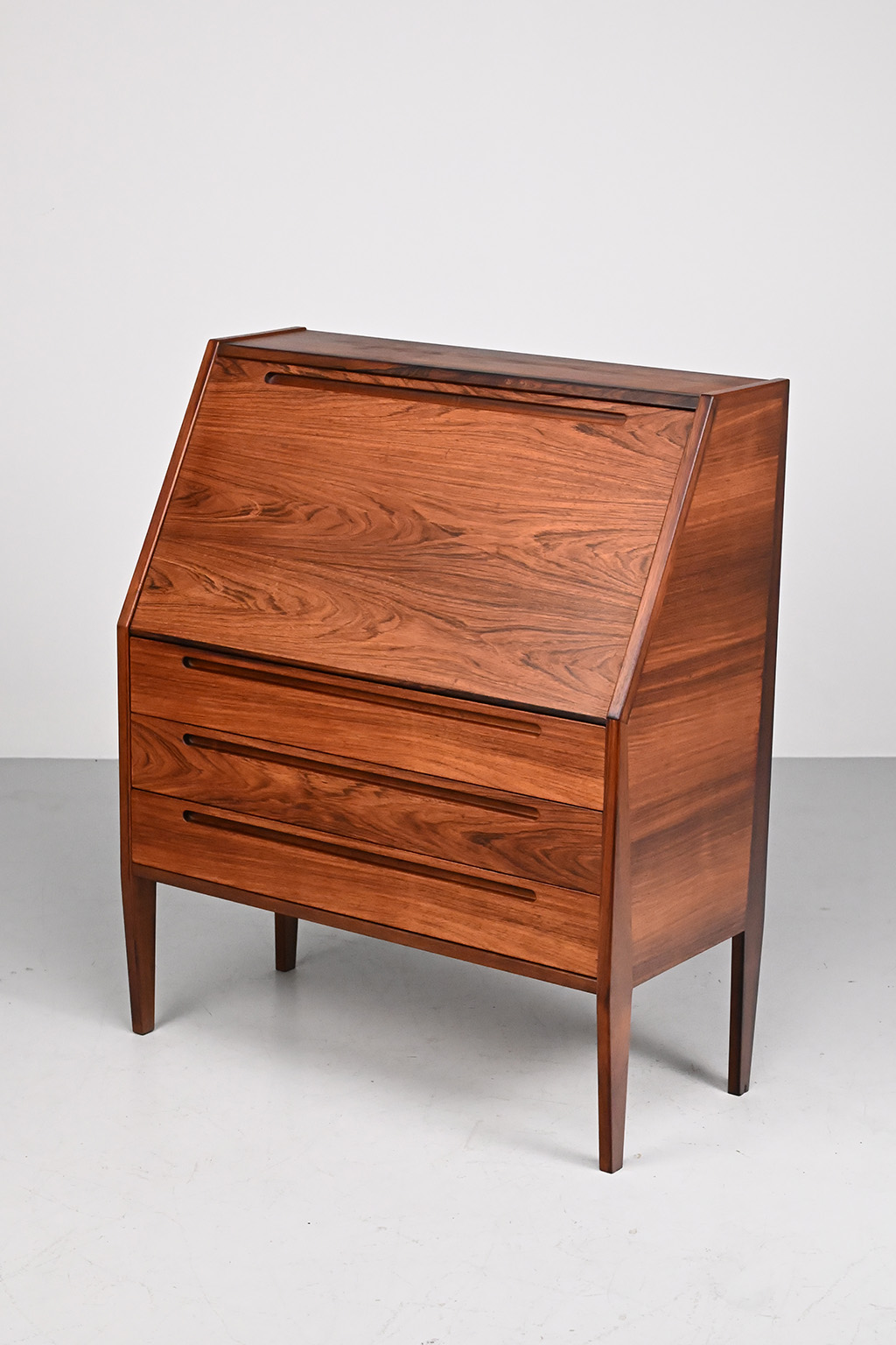72429 Kristiansen secretaire 03