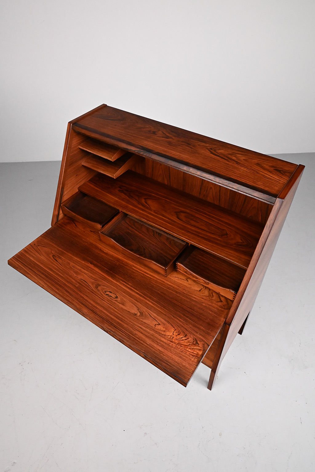72429 Kristiansen secretaire 08