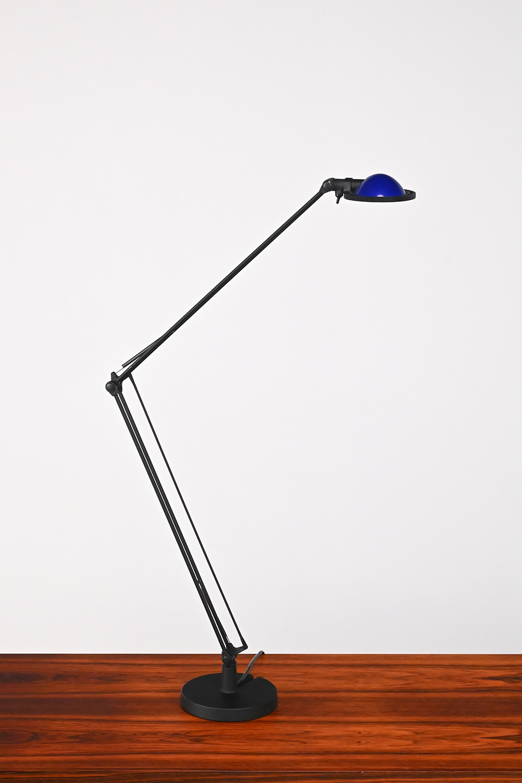 72434 Luceplan bureaulamp 01