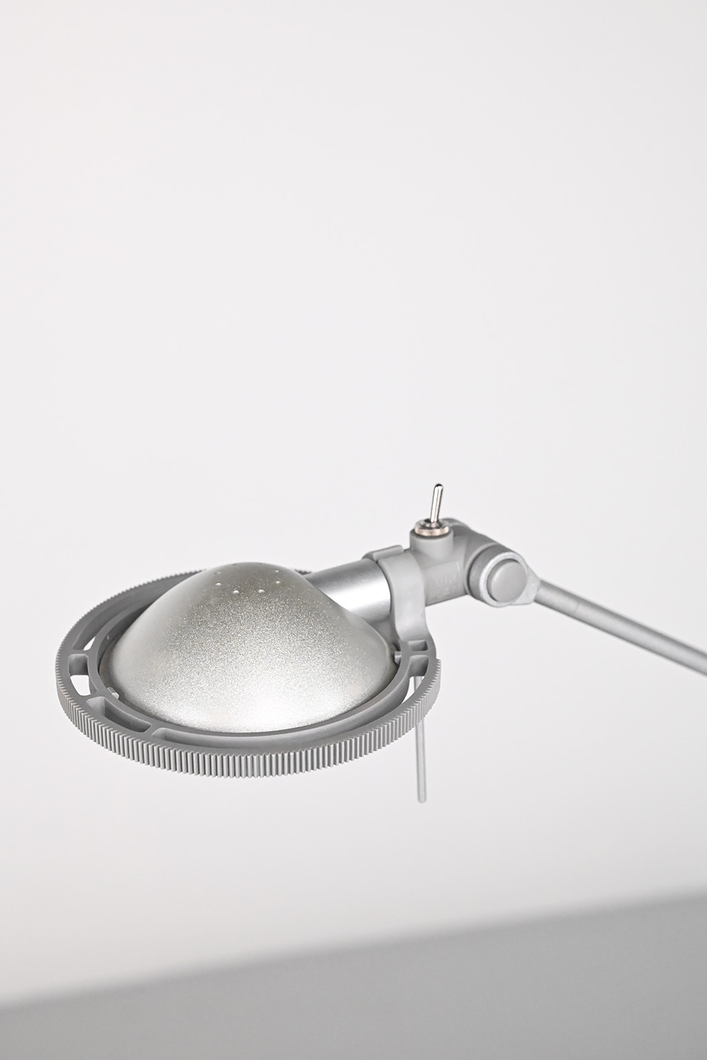72447 Luceplan bureaulamp 02