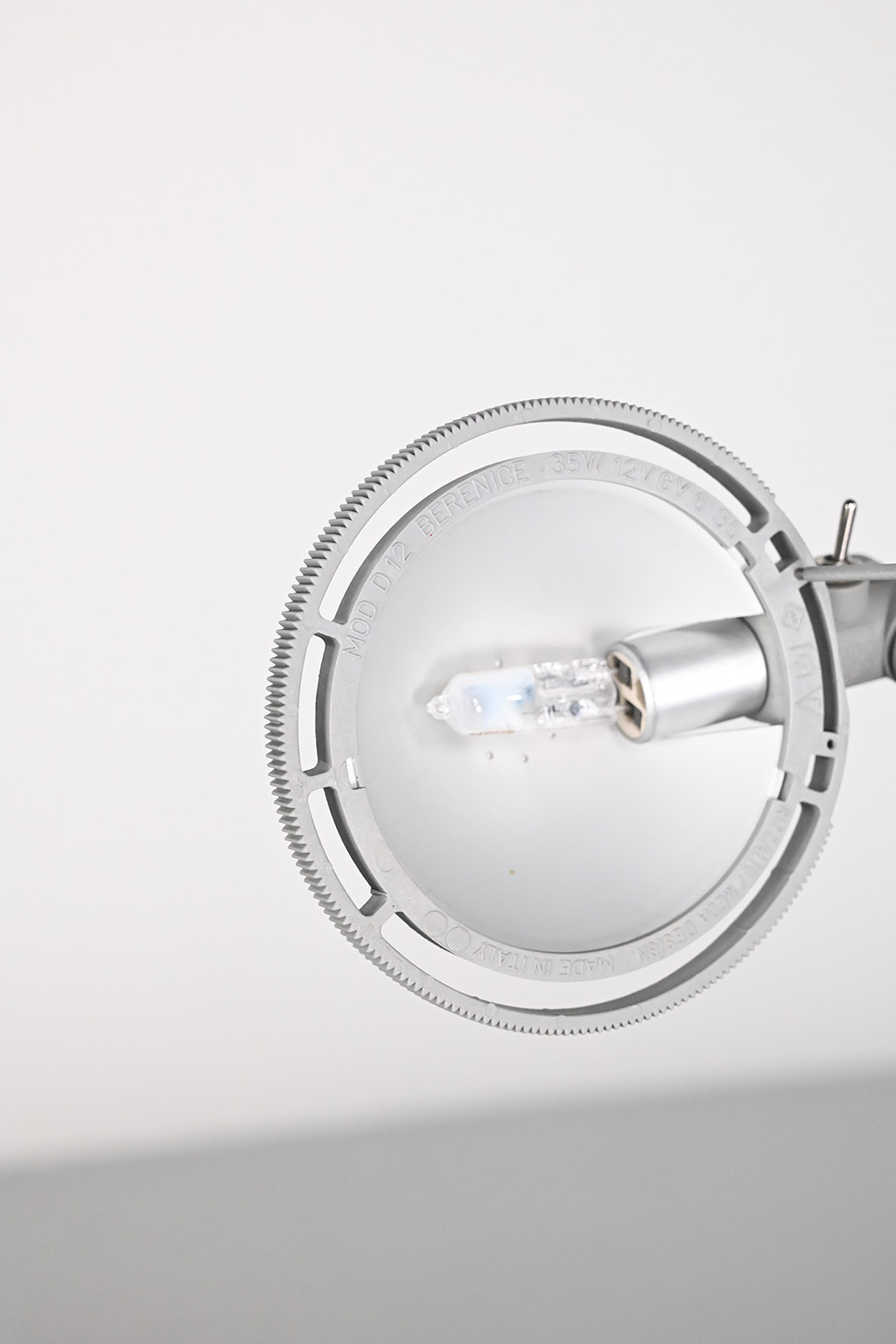 72447 Luceplan bureaulamp 03