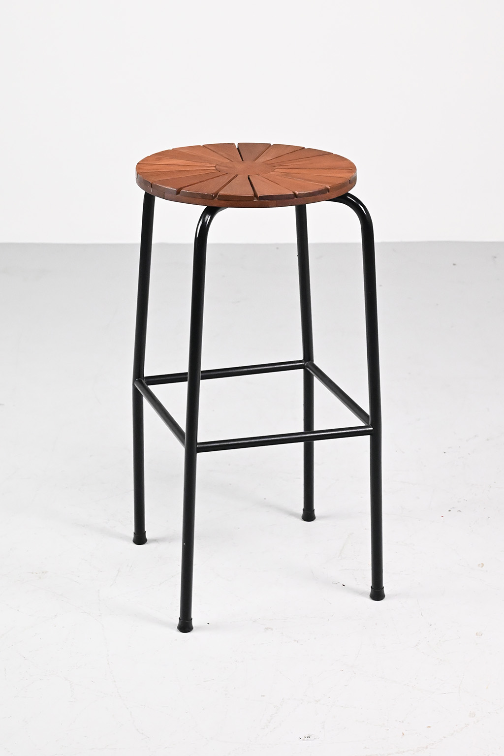 71785 Sica Mobler bar en krukken 01
