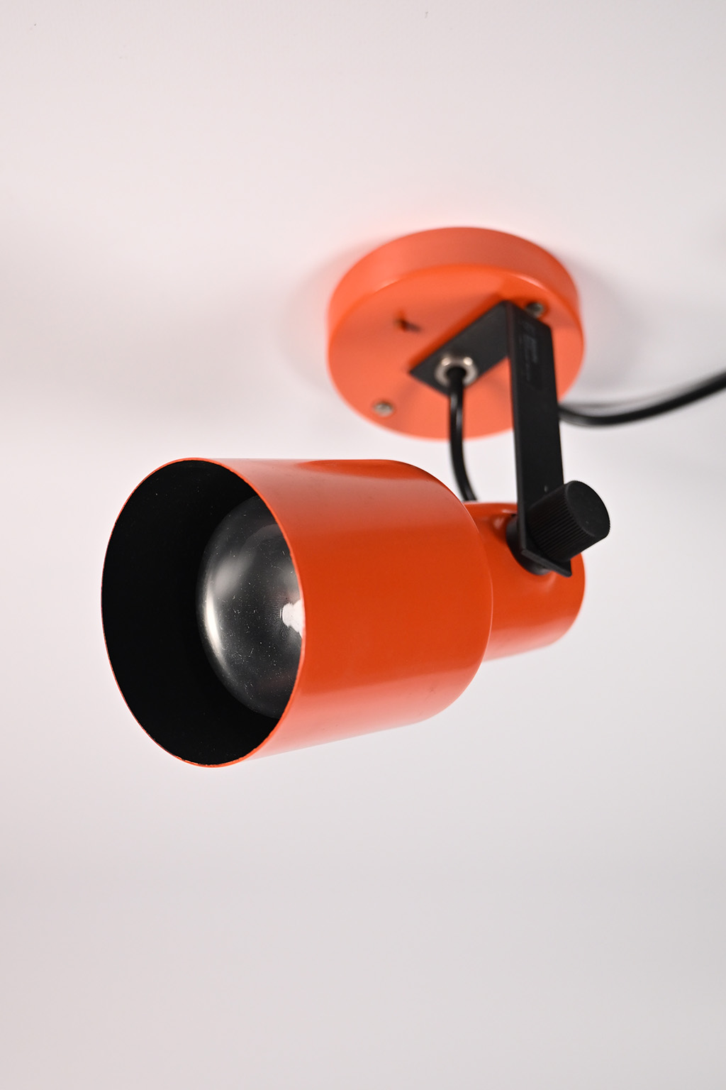 72391 Oranje wandspot 07