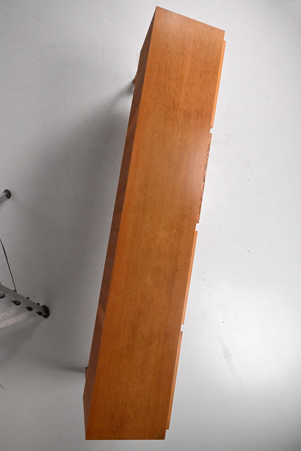 72457 Zweeds Brutalist dressoir 16