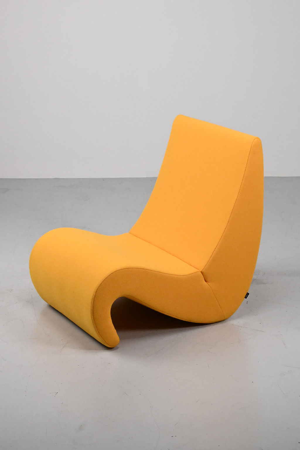72488 Amoebe stoel Verner Panton 01