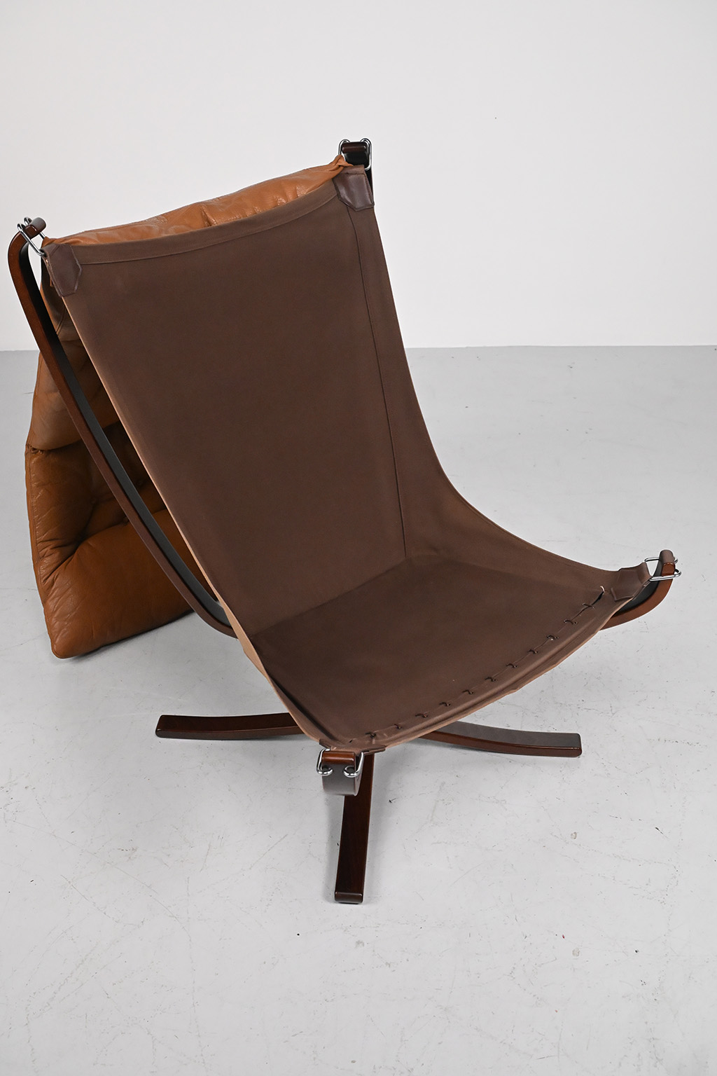 72501 Falcon chair Sigurd Ressel 08