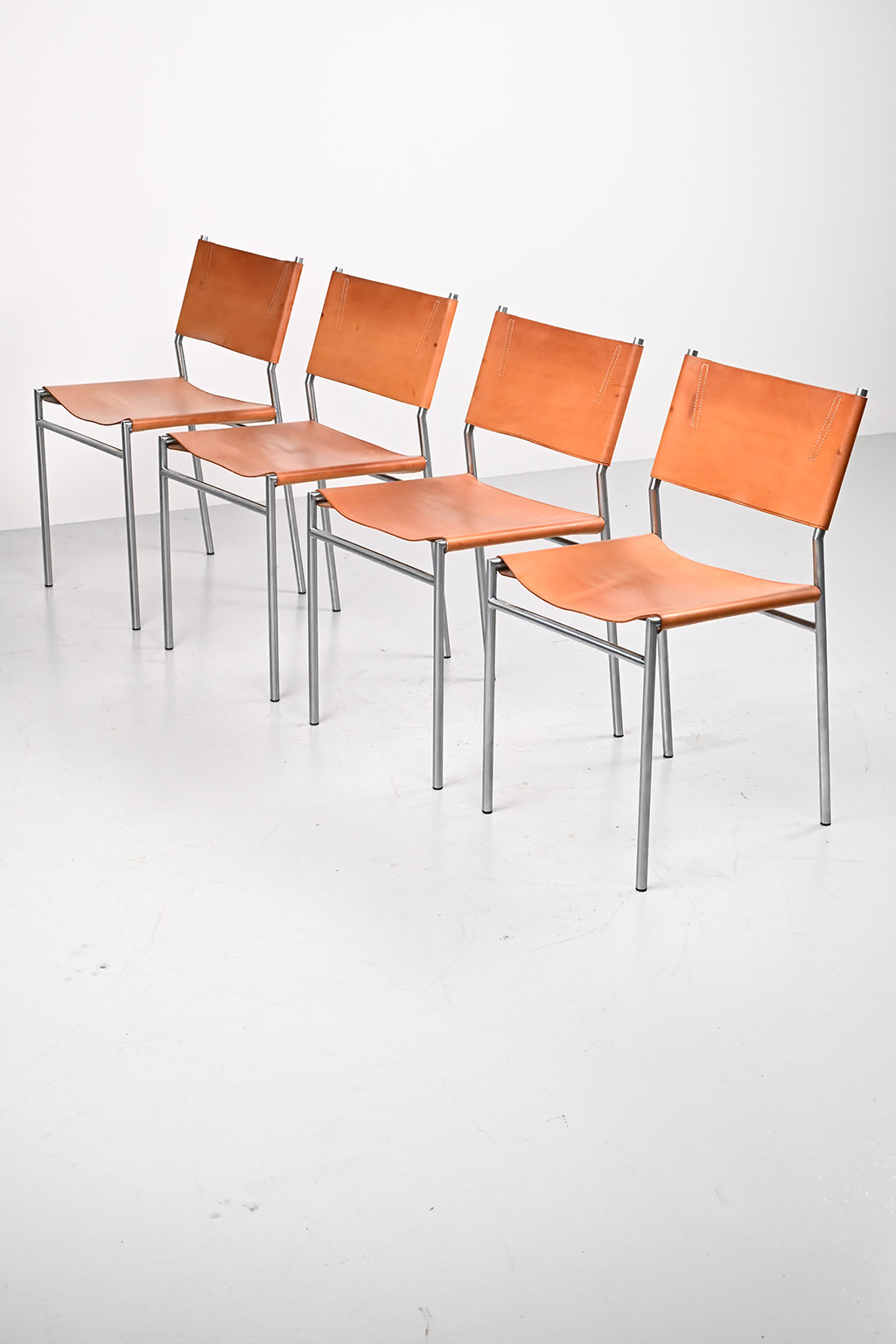 72562 Martin Visser SE06 stoelen 03