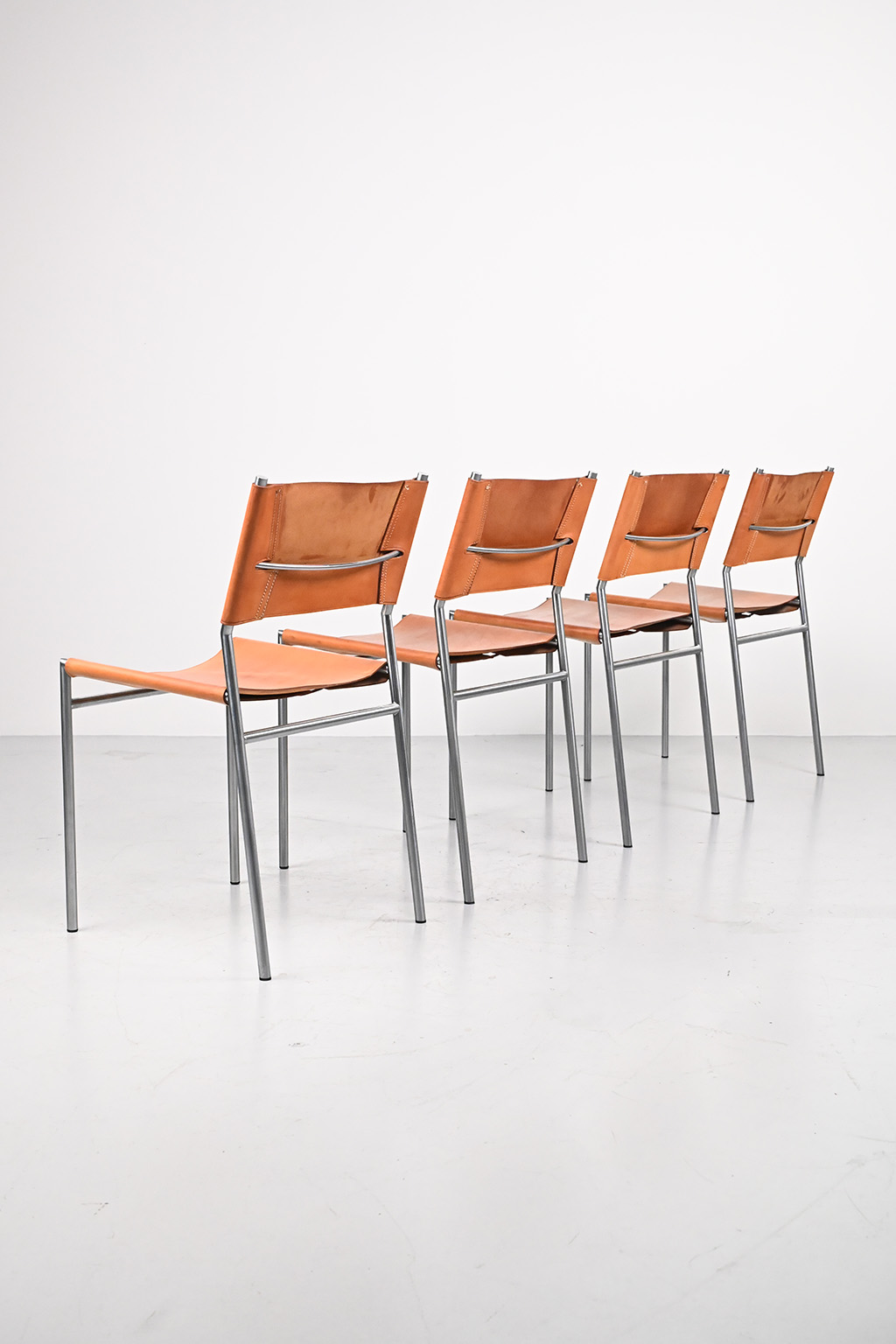 72562 Martin Visser SE06 stoelen 06
