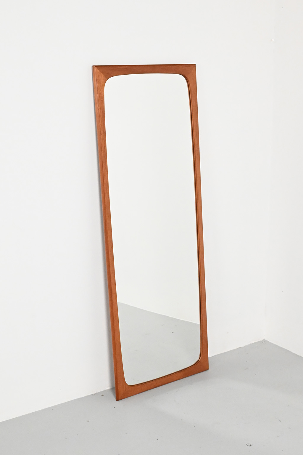 72242 Deense teak spiegel 02