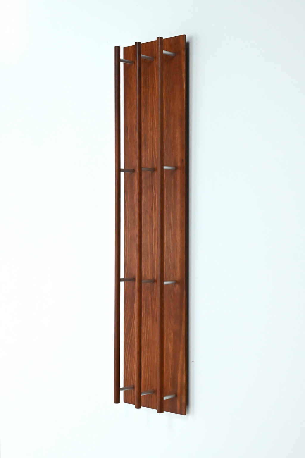 72555 Teak wand lectuurhouder 01
