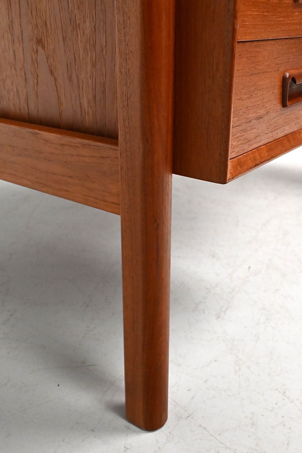 72558 Deens teak bureau 12