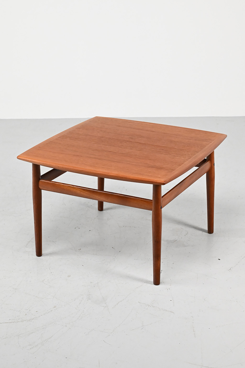xxxxx Grete Jalk salontafel 2